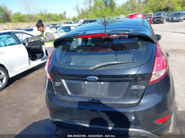 Ford FIESTA ST 2016 3FADP4GX3GM148230 Image 17