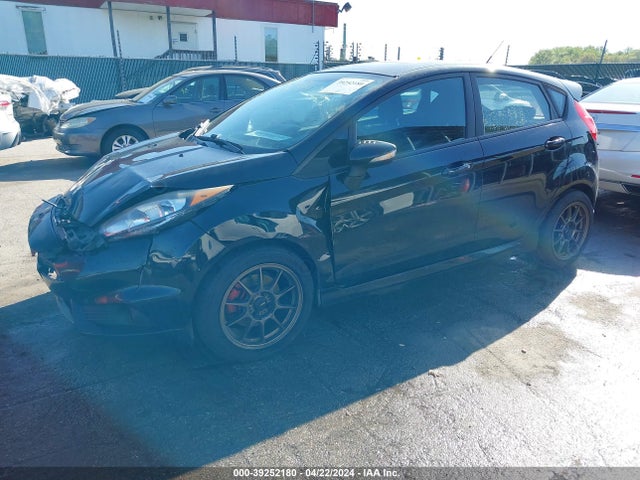 Ford FIESTA ST 2016 3FADP4GX3GM148230 Image 2