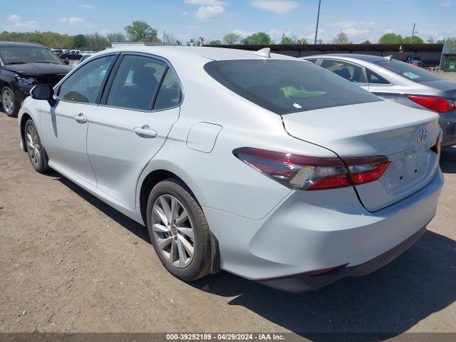 Toyota CAMRY LE 2022 4T1C11AK8NU017835 Image 3