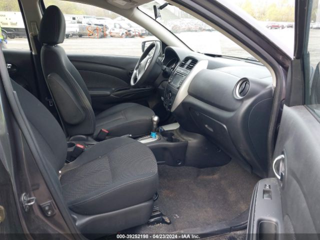 3N1CN7AP3FL927611 Nissan Versa 1.6 Sl