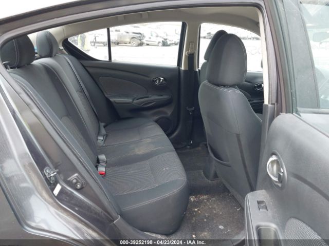 3N1CN7AP3FL927611 Nissan Versa 1.6 Sl