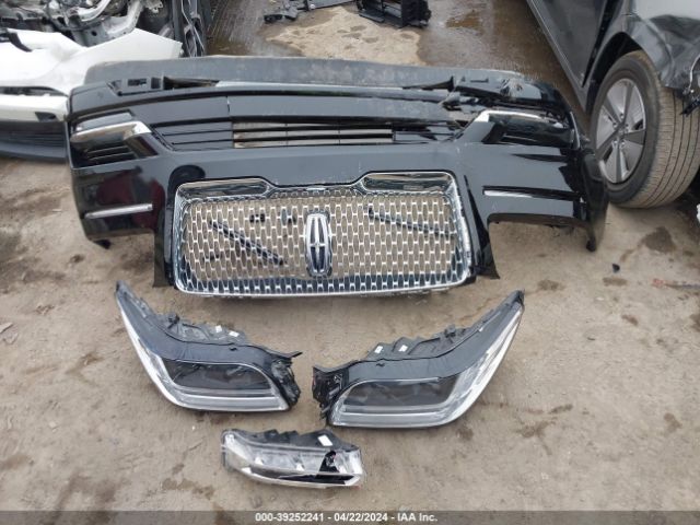5LMJJ2NTXMEL05071 Lincoln Navigator Standard