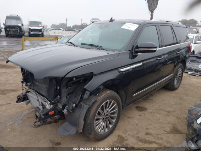 5LMJJ2NTXMEL05071 Lincoln Navigator Standard