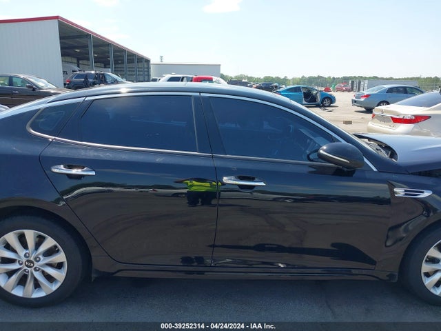 KIA OPTIMA EX 2016 5XXGU4L30GG101824 Image 13