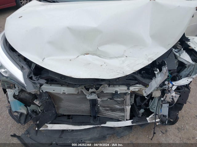 Toyota C-HR LE 2020 JTNKHMBX2L1082407 Image 10