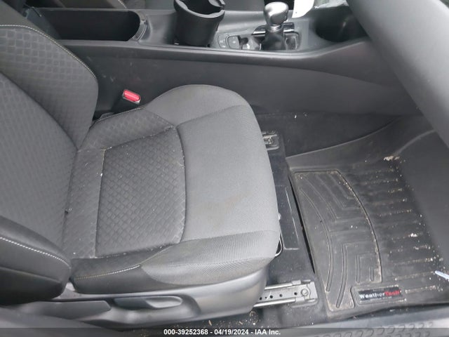 Toyota C-HR LE 2020 JTNKHMBX2L1082407 Image 5