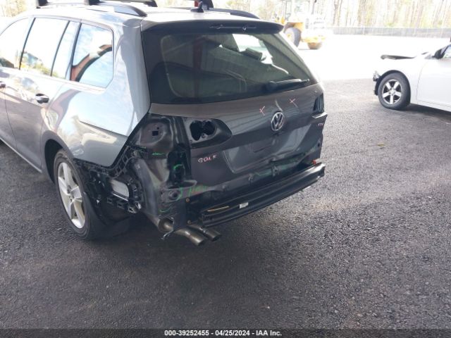 3VWCA7AU0FM502014 Volkswagen Golf Sportwagen Tdi S 4-door