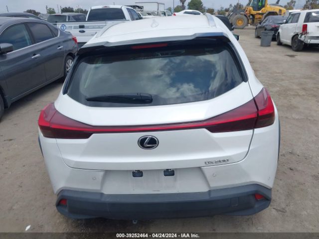 JTHX3JBH5M2041960 Lexus UX 200