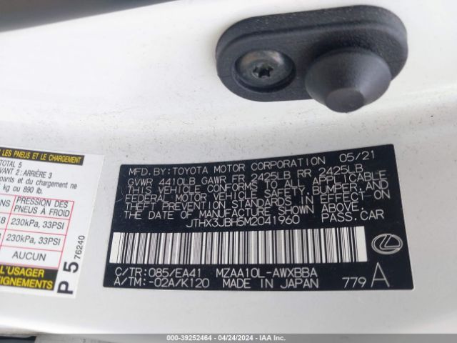 JTHX3JBH5M2041960 Lexus UX 200