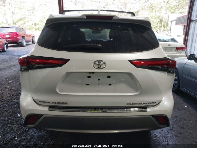 5TDFZRBH0NS195044 Toyota Highlander Platinum