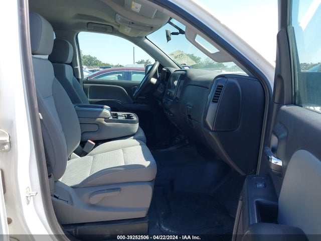 Chevrolet Silverado 1500 Wt 2018 1GCPCNEC7JF241431 Image 5