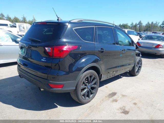 1FMCU9GD6KUA27807 Ford ESCAPE SE