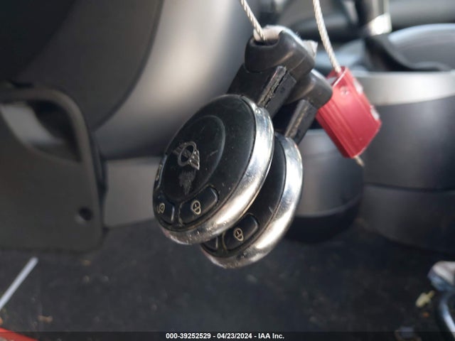 2011 MINI COOPER S COUNTRYMAN WMWZC3C52BWL79751 Photo 10