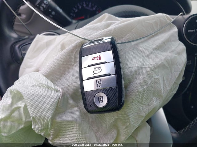 KIA SOUL + 2018 KNDJP3A52J7602032 Image 11