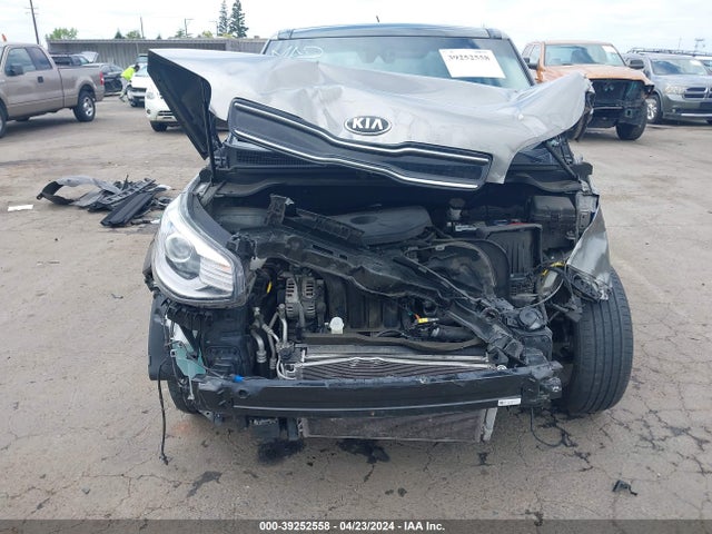 KIA SOUL + 2018 KNDJP3A52J7602032 Image 13