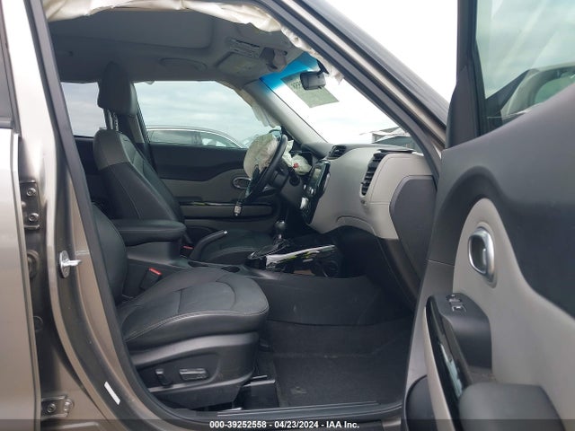 KIA SOUL + 2018 KNDJP3A52J7602032 Image 5