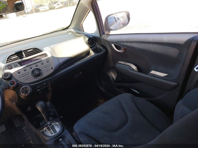 2011 Honda Fit Sport მანქანა იყიდება აუქციონზე, vin: JHMGE8H5XBC012347, აუქციონის ნომერი: 39252576