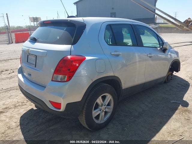 Chevrolet TRAX LS 2017 KL7CJNSB6HB156420 Image 4