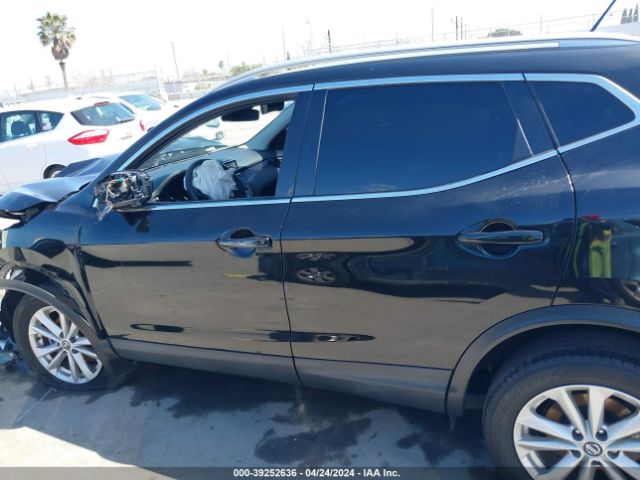 JN1BJ1CP6KW232822 Nissan Rogue Sport Sv