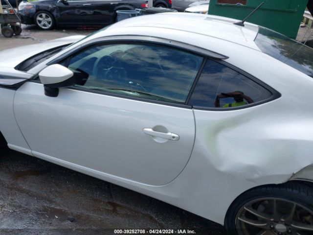 JF1ZNAA14E9700277 Scion FR-S