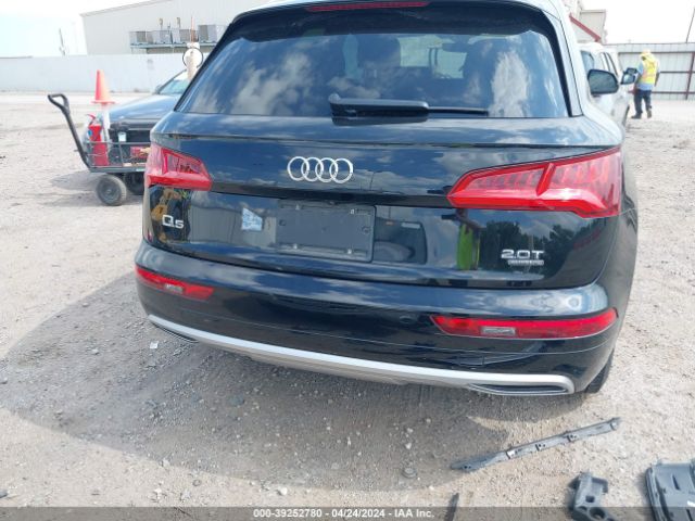 WA1ANAFY8J2073125 Audi Q5 2.0t Premium/2.0t Tech Premium