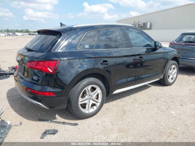 WA1ANAFY8J2073125 Audi Q5 2.0t Premium/2.0t Tech Premium