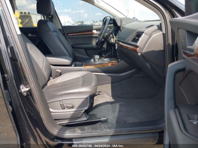 WA1ANAFY8J2073125 Audi Q5 2.0t Premium/2.0t Tech Premium
