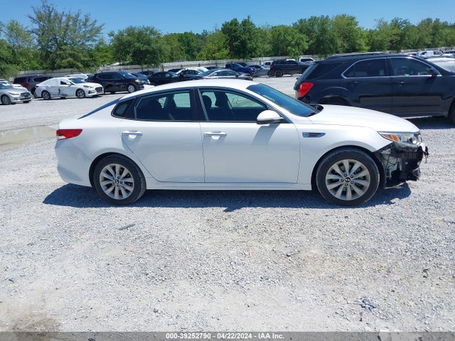 KIA Optima Lx 2017 5XXGT4L32HG125501 Image 14