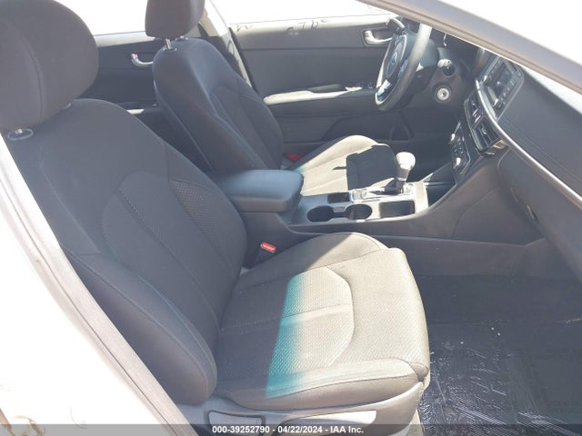 KIA Optima Lx 2017 5XXGT4L32HG125501 Image 5