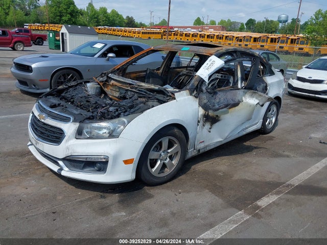 Chevrolet Cruze 1lt Auto 2015 1G1PC5SB3F7117338 Image 2