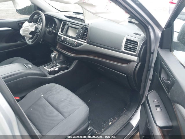 Toyota Highlander Hybrid Le 2017 5TDBGRFH8HS026084 Image 5