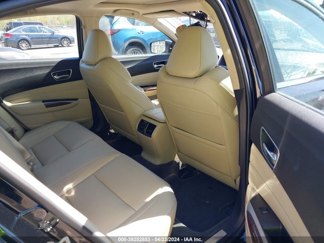 19UUB2F31JA011630 Acura TLX
