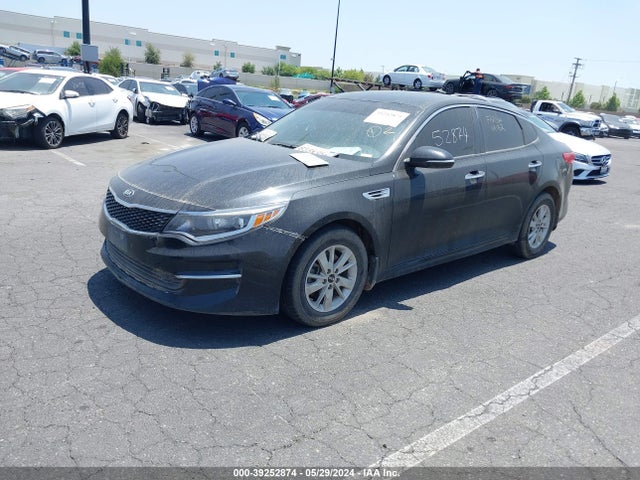 KIA Optima Lx 2018 5XXGT4L31JG203272 Image 2