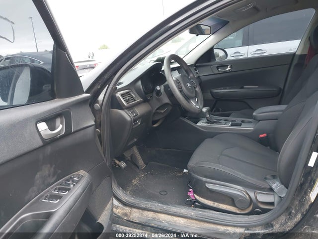 KIA Optima Lx 2018 5XXGT4L31JG203272 Image 5