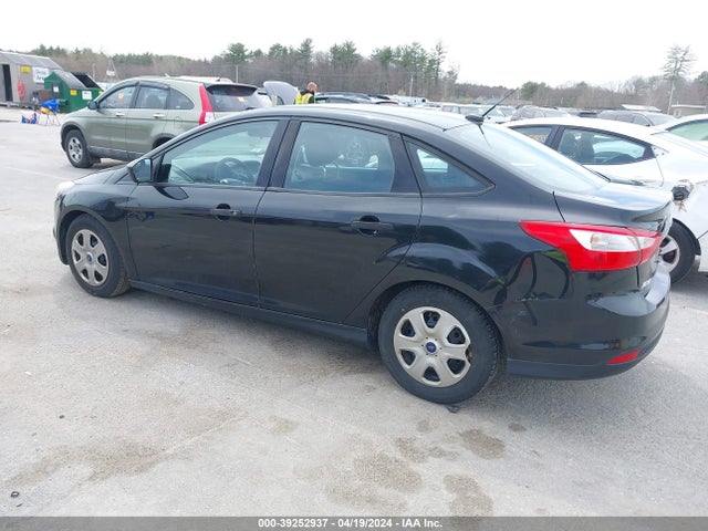 Ford FOCUS S 2014 1FADP3E22EL217151 Image 3