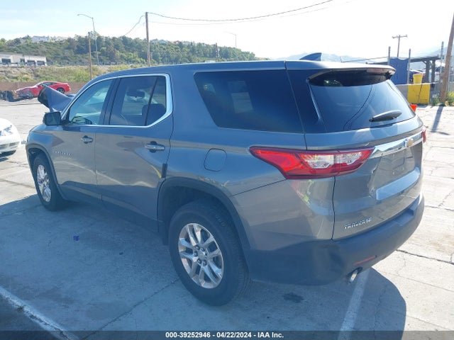 Chevrolet Traverse Ls 2019 1GNERFKW6KJ277305 Image 3