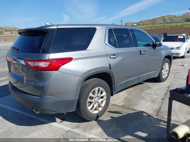 Chevrolet Traverse Ls 2019 1GNERFKW6KJ277305 Image 4