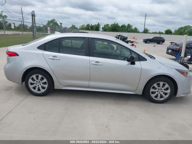 JTDEPRAE5LJ115255 Toyota COROLLA LE