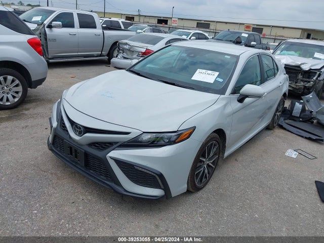 Toyota CAMRY SE 2024 4T1T11AK2RU206082 Image 2