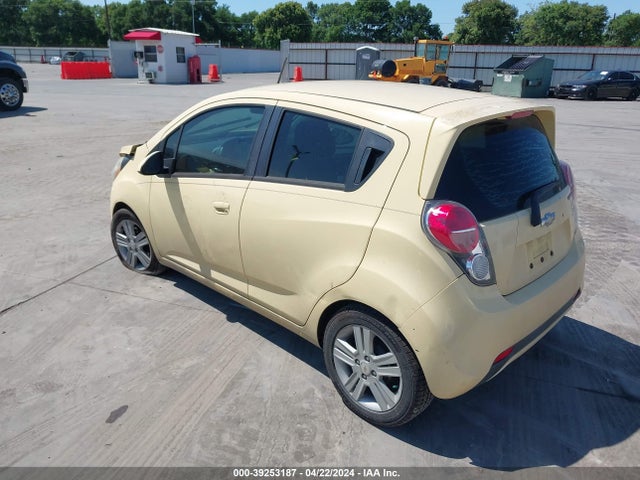 Chevrolet Spark Ls Auto 2014 KL8CB6S96EC529702 Image 3