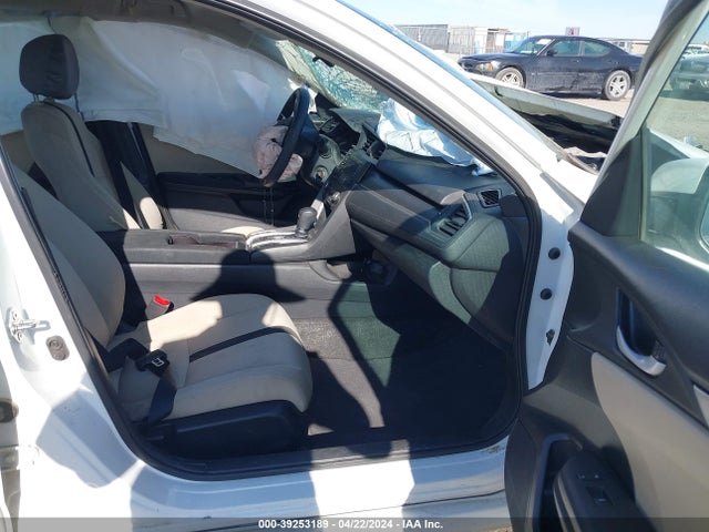 Honda Civic Lx 2018 2HGFC2F58JH557995 Image 5