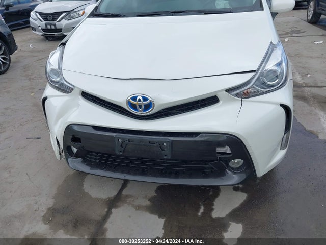 Toyota Prius V Five 2016 JTDZN3EU7GJ047567 Image 12