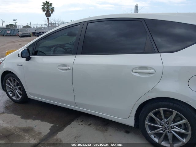 Toyota Prius V Five 2016 JTDZN3EU7GJ047567 Image 14