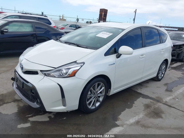 Toyota Prius V Five 2016 JTDZN3EU7GJ047567 Image 2