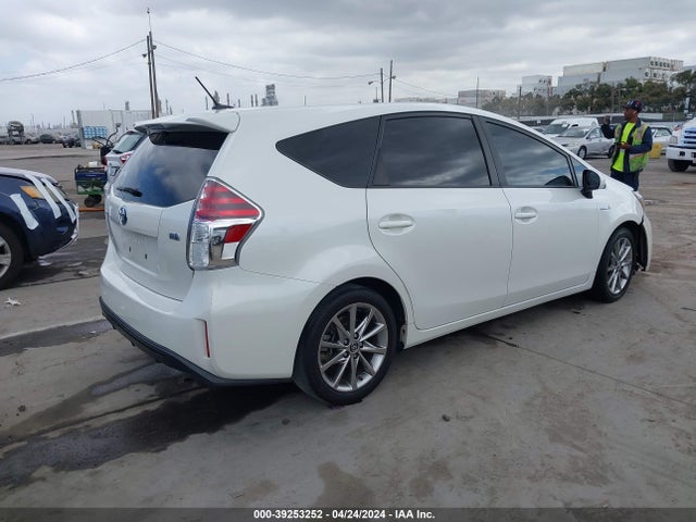 Toyota Prius V Five 2016 JTDZN3EU7GJ047567 Image 4