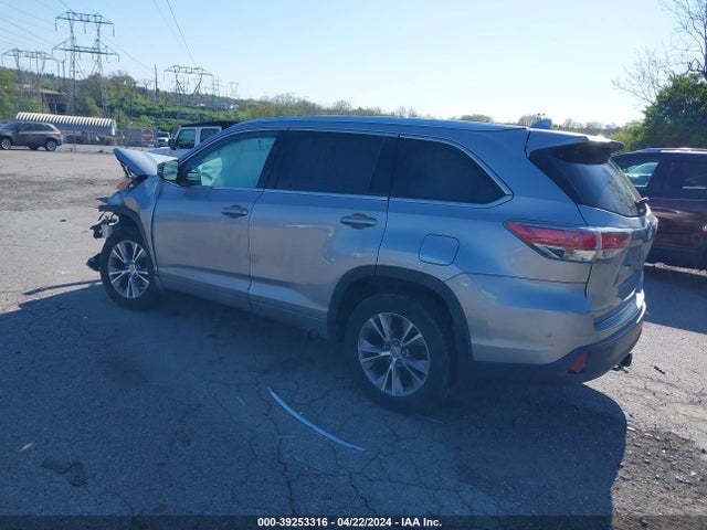 Toyota Highlander Xle V6 2014 5TDJKRFH5ES023052 Image 3