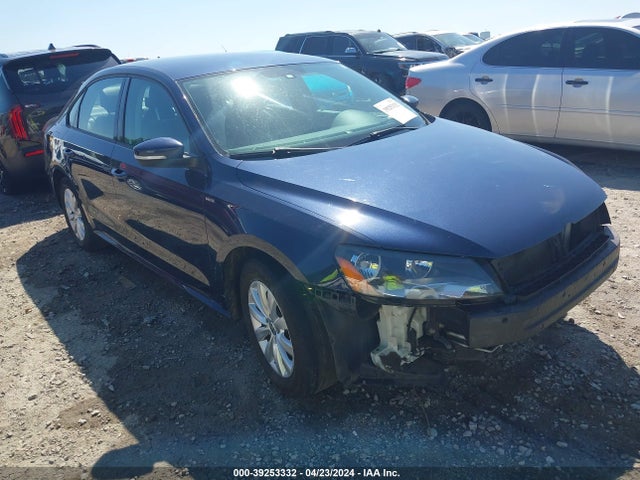 2014 1VWAT7A35EC103270 main image