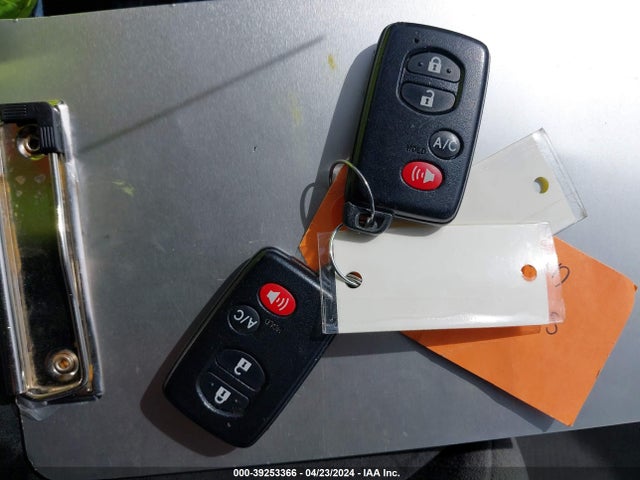 Toyota Prius Three 2015 JTDKN3DU4F1880017 Image 11