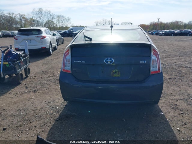Toyota Prius Three 2015 JTDKN3DU4F1880017 Image 16