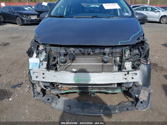 Toyota Prius Three 2015 JTDKN3DU4F1880017 Image 6